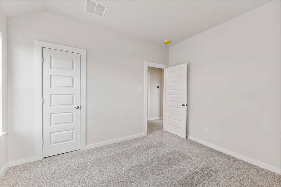 Spacious, unfurnished interior of a new home in Bluestem, Brookshire (Image 16).