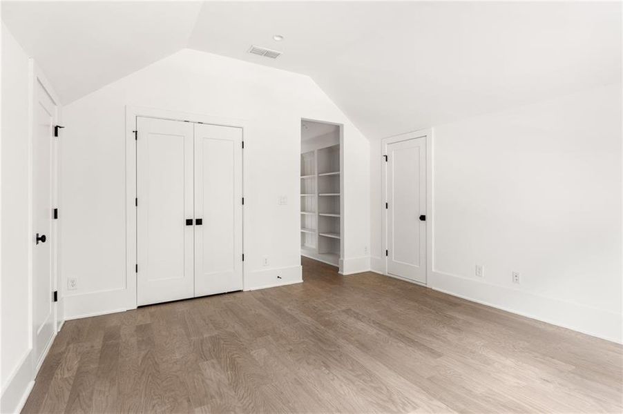 Spacious, unfurnished interior of a new home in , Chattahoochee Hills (Image 16). Spacious, unfurnished interior of a new home in , Chattahoochee Hills (Image 16).