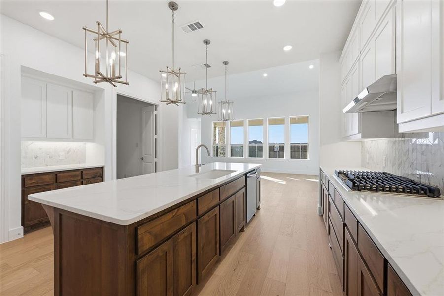 Furnished interior view inside a new home in Cambridge Crossing, Celina (Image 8).