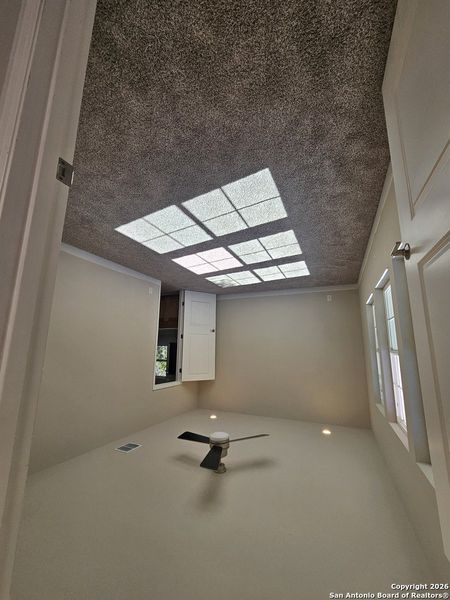 Spacious, unfurnished interior of a new home in , Spring Branch (Image 11).