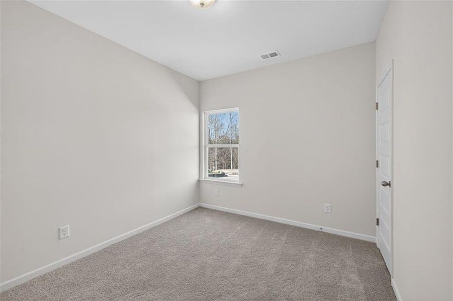Spacious, unfurnished interior of a new home in Jones Ridge, Dallas (Image 16). Spacious, unfurnished interior of a new home in Jones Ridge, Dallas (Image 16).