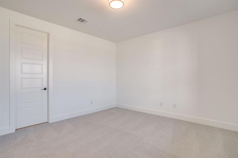 Spacious, unfurnished interior of a new home in Talon Hills, Fort Worth (Image 18).