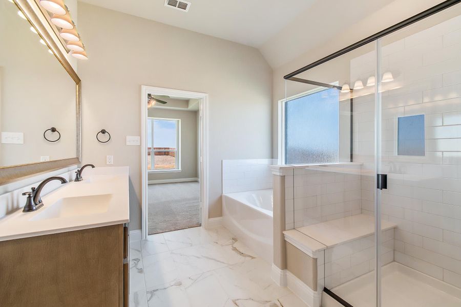 Primary Bathroom | Concept 2199 at Massey Meadows in Midlothian, TX by Landsea Homes