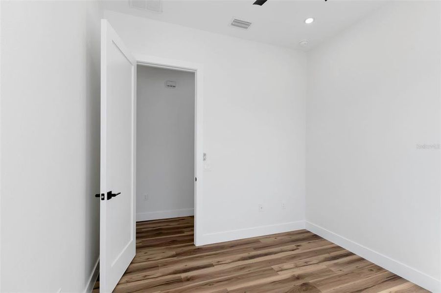 Spacious, unfurnished interior of a new home in , St. Petersburg (Image 20). Spacious, unfurnished interior of a new home in , St. Petersburg (Image 20).