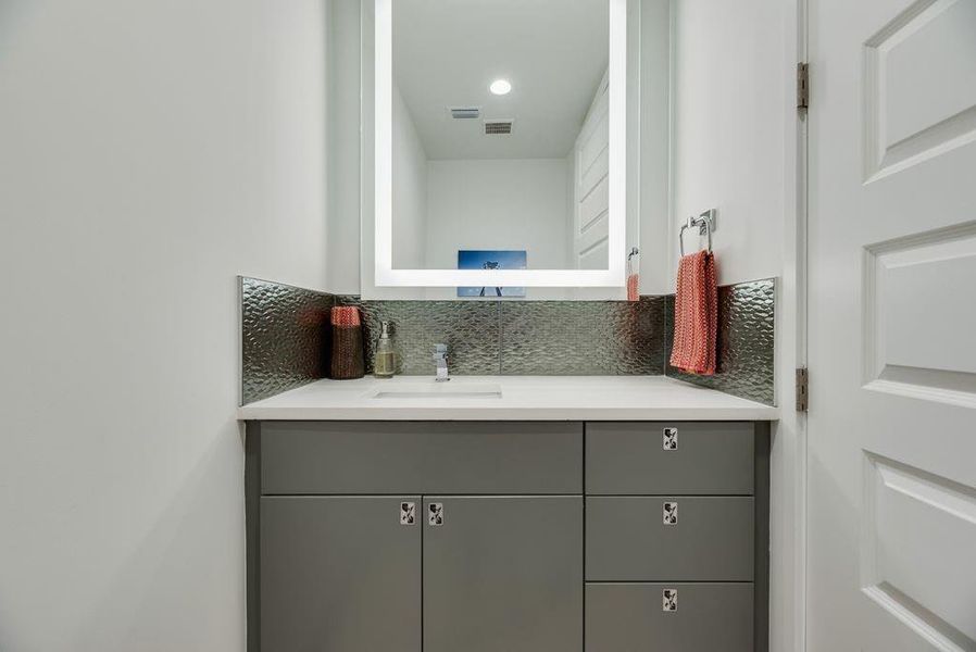 Furnished interior view inside a new home in , Dallas (Image 12).