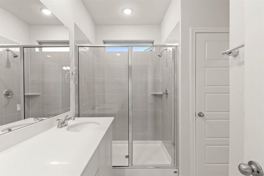 19. 3118 Yellow Pine - Bath