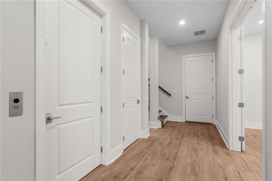 Spacious, unfurnished interior of a new home in Waterside Single Family, Peachtree Corners (Image 26). Spacious, unfurnished interior of a new home in Waterside Single Family, Peachtree Corners (Image 26).