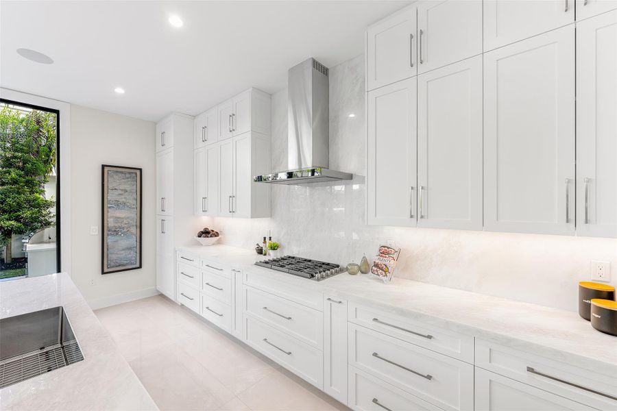 Furnished interior view inside a new home in , Fort Lauderdale (Image 4).