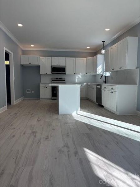 Spacious, unfurnished interior of a new home in , Rock Hill (Image 12).