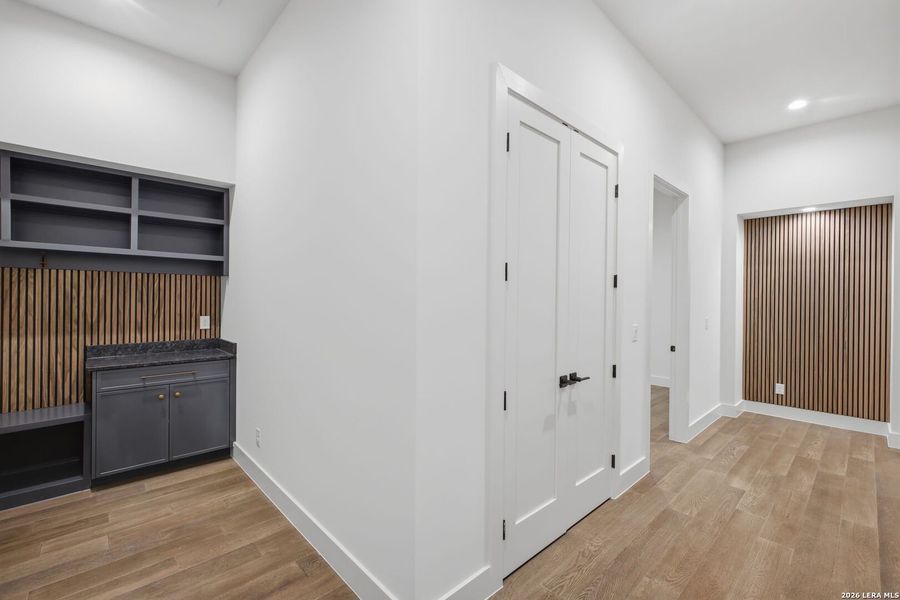 Spacious, unfurnished interior of a new home in , San Antonio (Image 43).