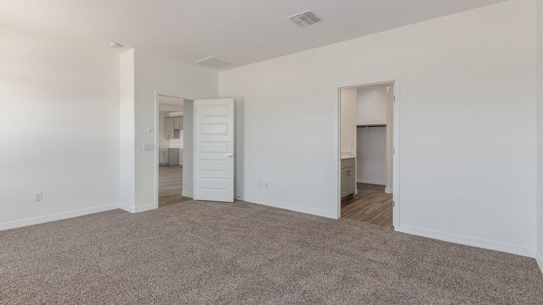 Representative unfurnished interior of a home built from the Catalina - Plan H50T4 by D.R. Horton in Sahuarita Acres, Sahuarita (Image 28).