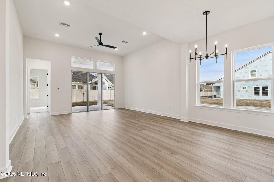 Spacious, unfurnished interior of a new home in Crosswinds 40’, Ponte Vedra (Image 18).