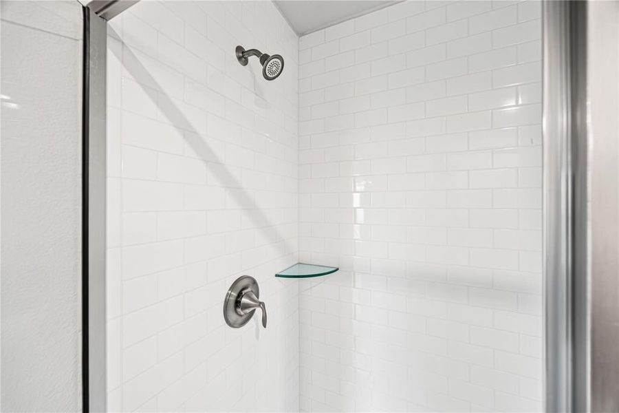 Close-up of interior finishes inside a home in Stonebrooke, Conroe (Image 7).