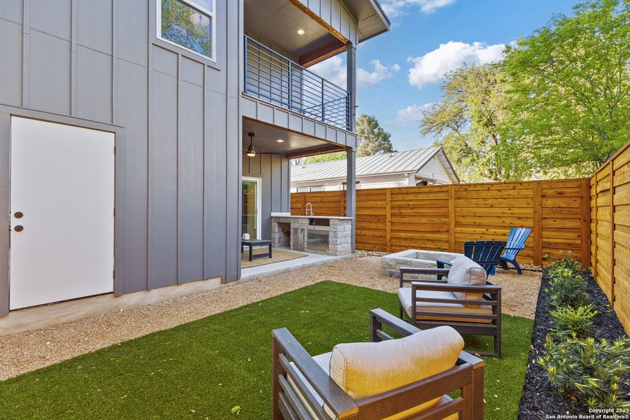 Exterior details and patio area of a home in , San Antonio (Image 24).