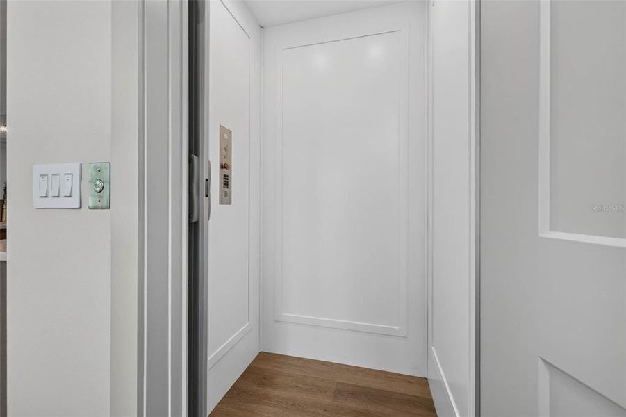 Spacious, unfurnished interior of a new home in , St. Petersburg (Image 69). Spacious, unfurnished interior of a new home in , St. Petersburg (Image 69).