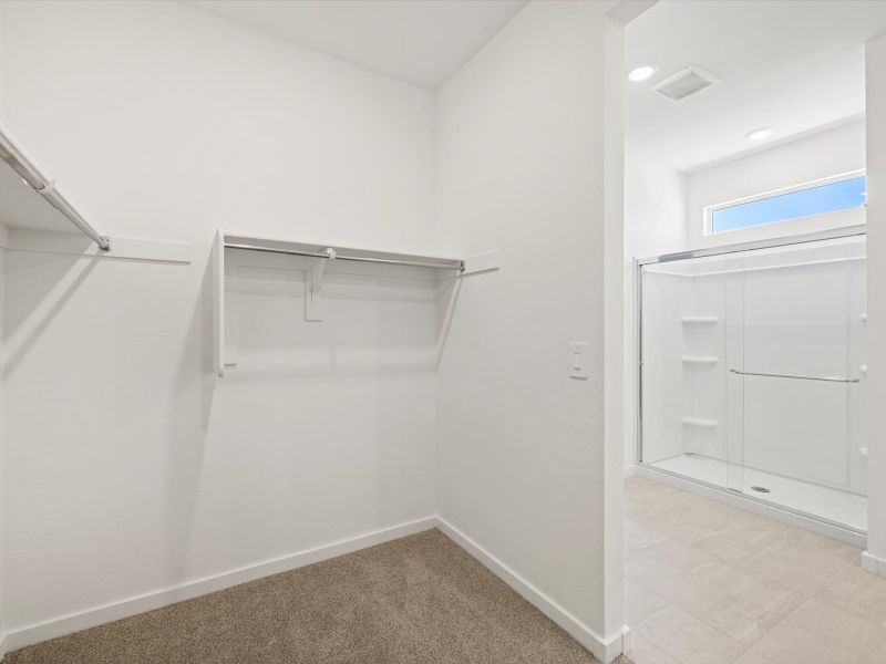 Spacious, unfurnished interior of a new home in Mountain View Estates Reserve Series, Buckeye (Image 18).