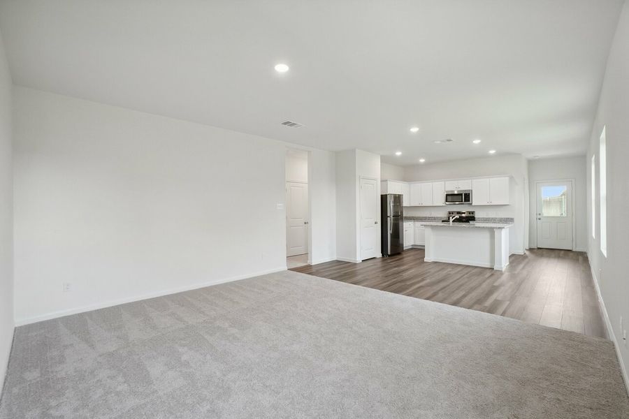 Image 16 representing the Enterprise by Starlight Homes in Hymeadow, Maxwell, TX.