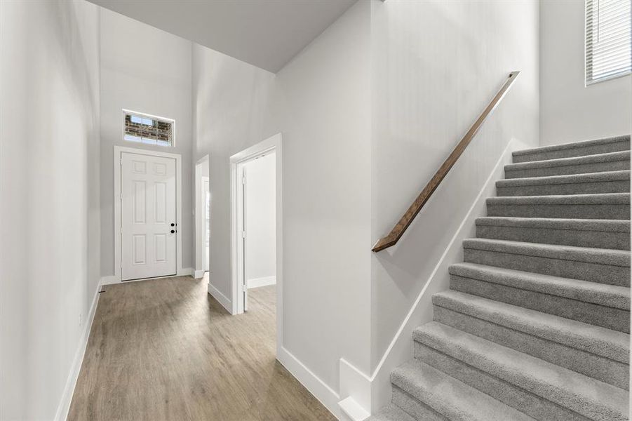 03. 2364 Bell - Entry 03. 2364 Bell - Entry