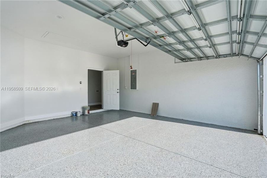 Spacious, unfurnished interior of a new home in , Labelle (Image 30).