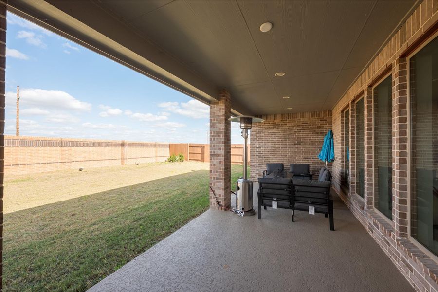 Exterior details and patio area of a home in Elyson, Katy (Image 3).