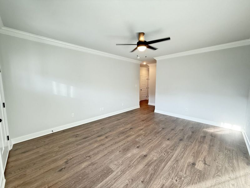 Spacious, unfurnished interior of a new home in Saddlebrook, Murfreesboro (Image 12).