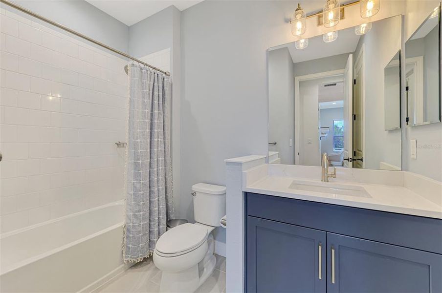 Furnished interior view inside a new home in , Sarasota (Image 35).