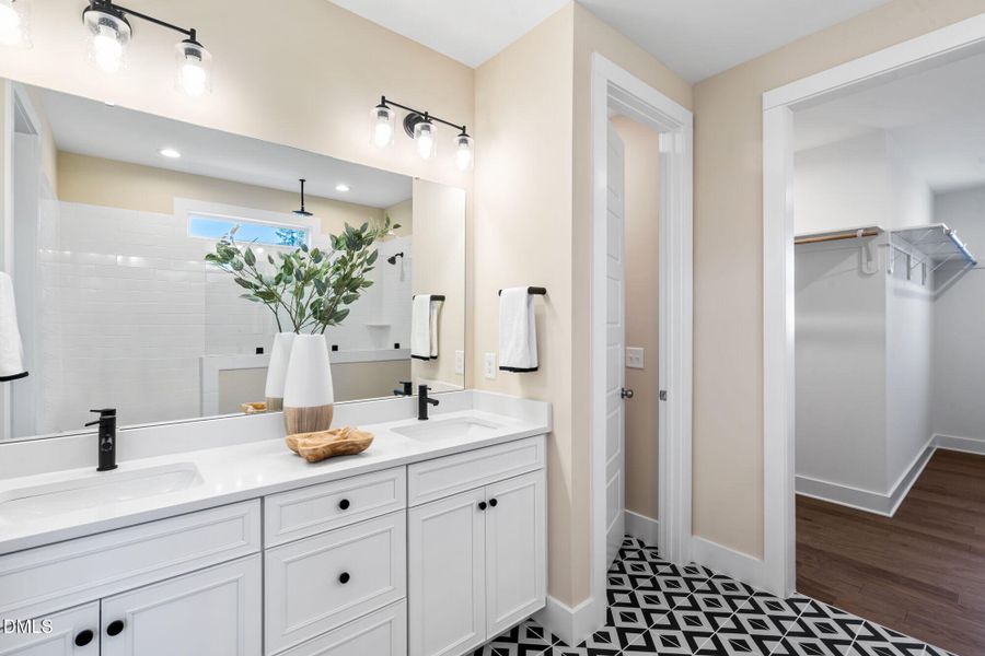 Owners bath Owners bath