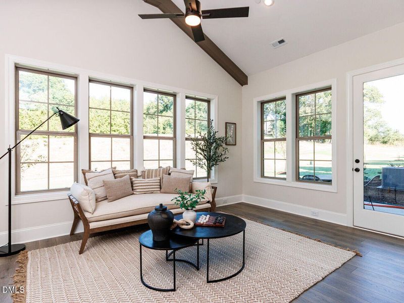 020-1280x960-sunroom