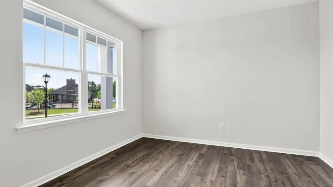 Spacious, unfurnished interior of a new home in Russell Place, Spartanburg (Image 18).
