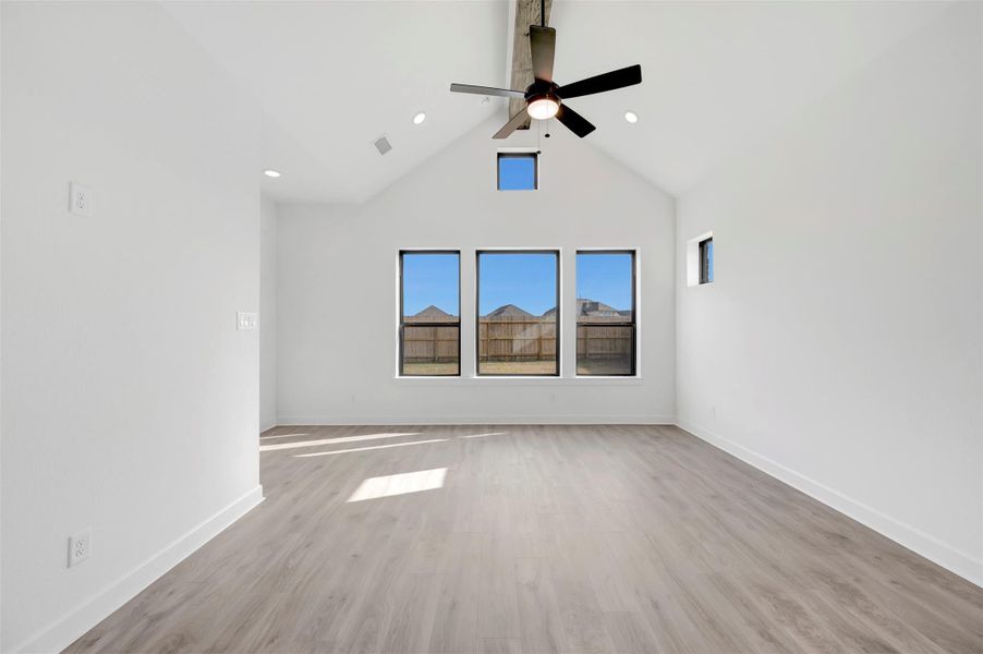 Spacious, unfurnished interior of a new home in The Meadows at Imperial Oaks, Conroe (Image 14). Spacious, unfurnished interior of a new home in The Meadows at Imperial Oaks, Conroe (Image 14).