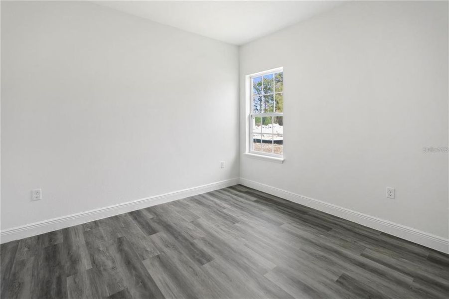 Spacious, unfurnished interior of a new home in , Dunnellon (Image 22).