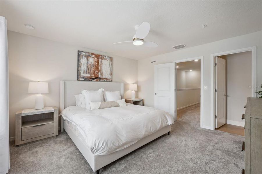 Furnished interior view inside a new home in , Winter Park (Image 14).