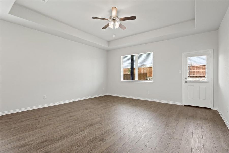 Spacious, unfurnished interior of a new home in Burgess Meadows, Cleburne (Image 17).