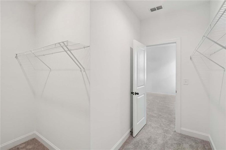 Spacious, unfurnished interior of a new home in East Harbor II at Chestatee, Dawsonville (Image 34).