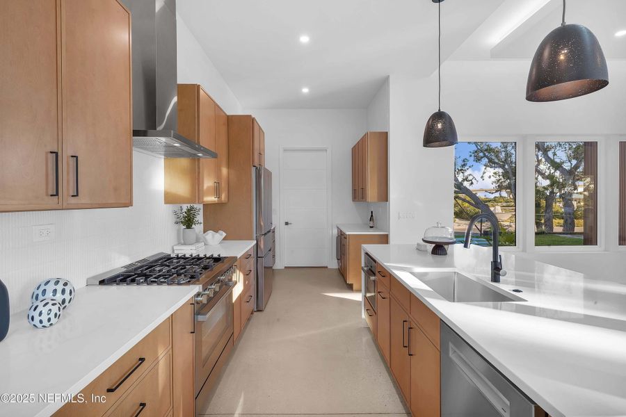 Furnished interior view inside a new home in , St. Augustine (Image 26).