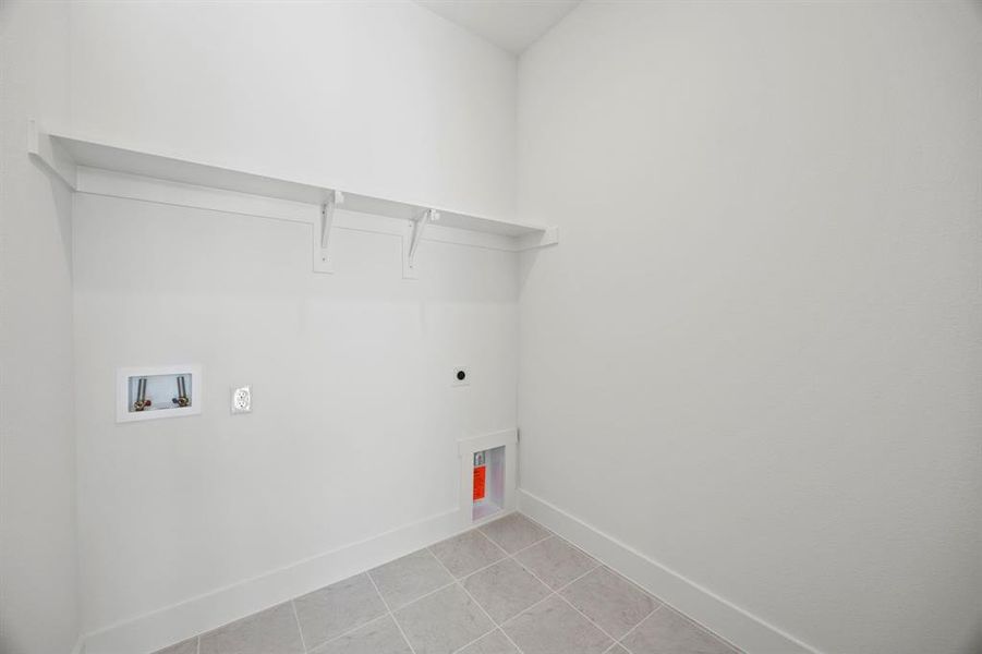 Spacious, unfurnished interior of a new home in North Square at Uptown, Celina (Image 25). Spacious, unfurnished interior of a new home in North Square at Uptown, Celina (Image 25).