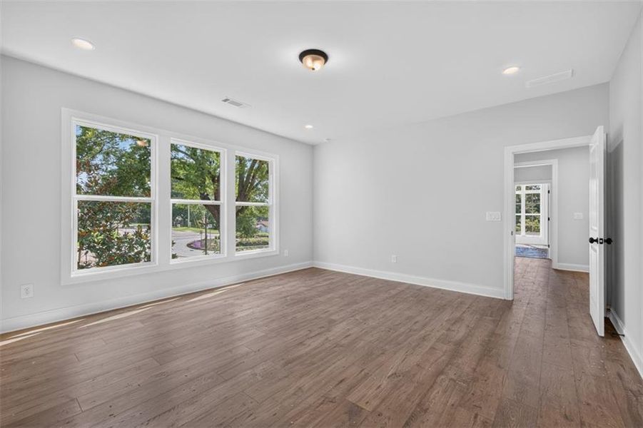 Spacious, unfurnished interior of a new home in , Flowery Branch (Image 65).