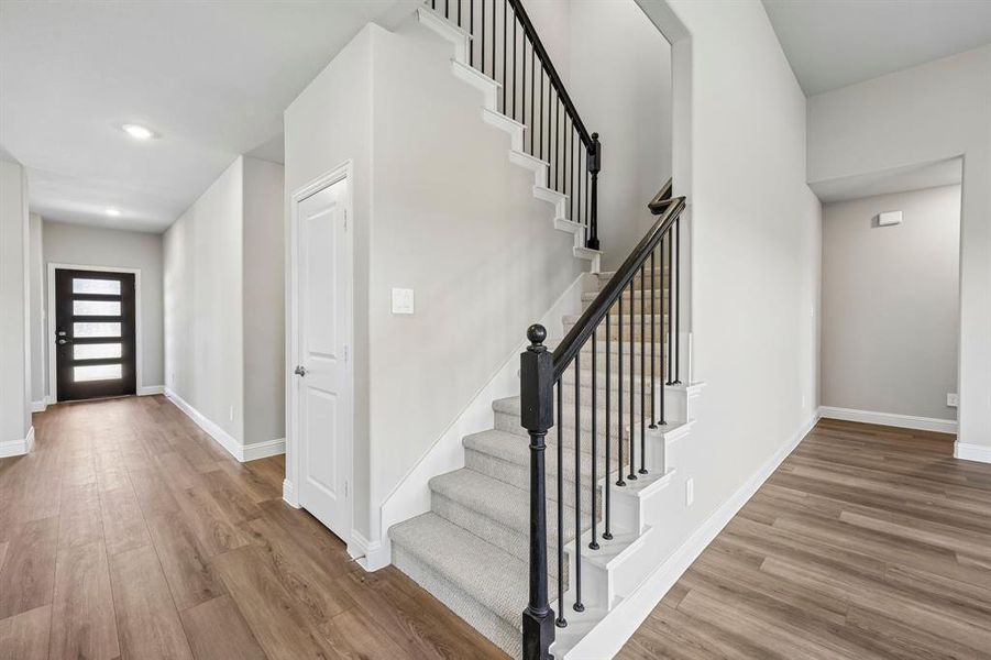 Spacious, unfurnished interior of a new home in Lakehaven - Premier Series, Farmersville (Image 29).