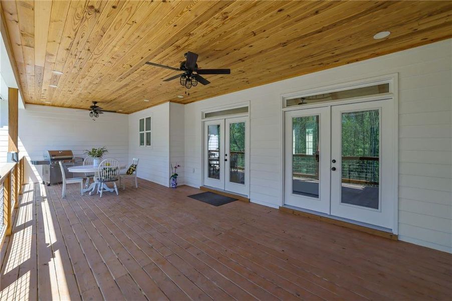 Exterior details and patio area of a home in , Monroe (Image 4).