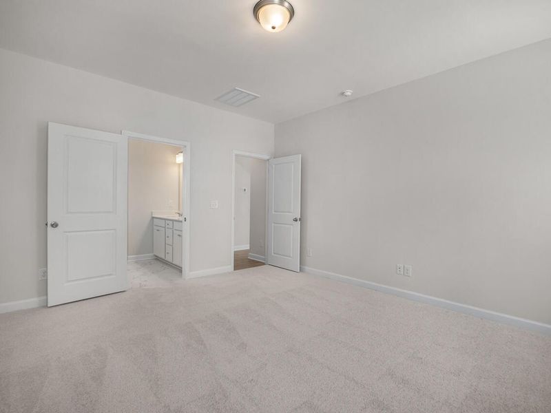 Spacious, unfurnished interior of a new home in Wellers Knoll, Lillington (Image 19).