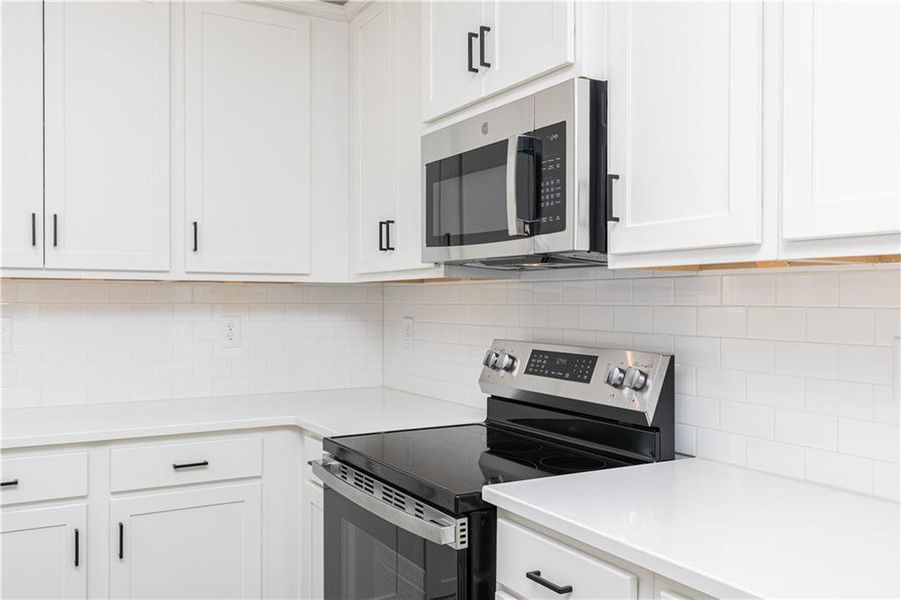 Furnished interior view inside a new home in Darlington, Loganville (Image 6). Furnished interior view inside a new home in Darlington, Loganville (Image 6).