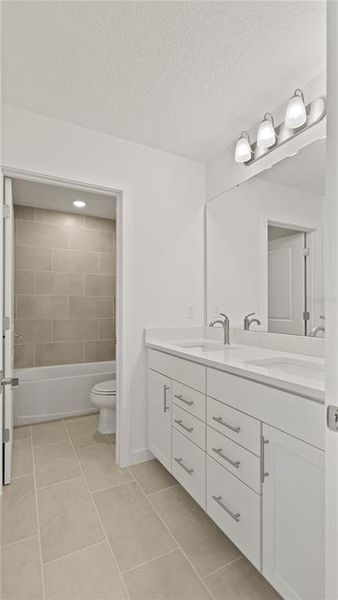 Furnished interior view inside a new home in Willowbrook North, Winter Haven (Image 10).