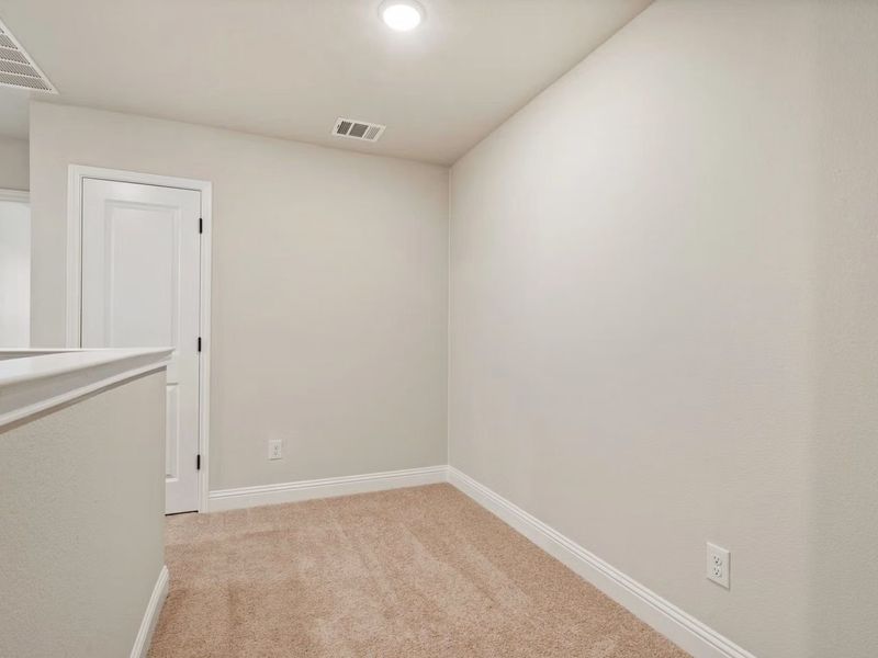 Spacious, unfurnished interior of a new home in Lake Park Villas, Wylie (Image 25).