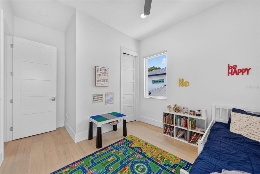Furnished interior view inside a new home in , Sarasota (Image 60).