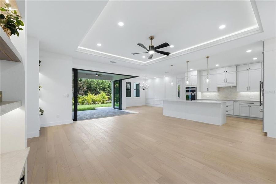 Spacious, unfurnished interior of a new home in , Rotonda West (Image 41).