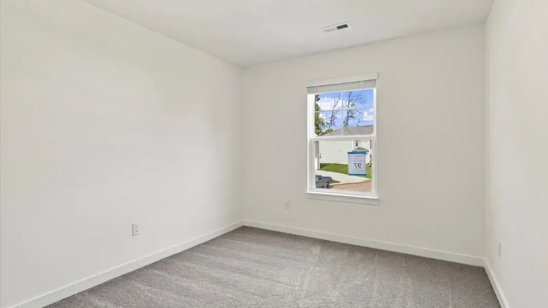 Representative unfurnished interior of a home built from the Glendale by D.R. Horton in Belhaven, Knoxville (Image 31).