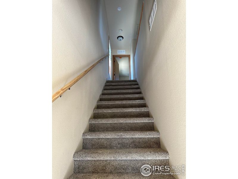 Spacious, unfurnished interior of a new home in , Granby (Image 12).