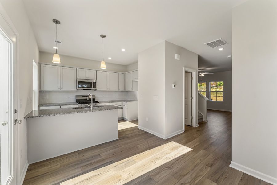 Image 21 of a home in Edwards Station. Image 21 of a home in Edwards Station.