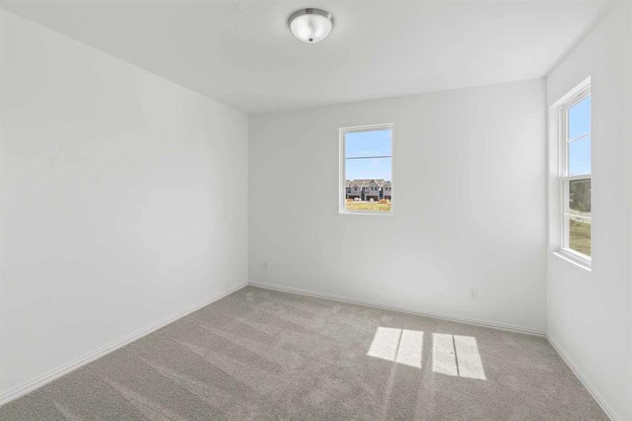 Spacious, unfurnished interior of a new home in Sereno Oaks at Buckner Terrace, Dallas (Image 23).