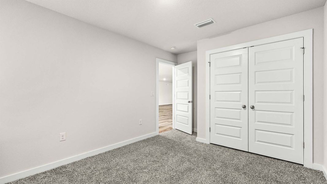 Spacious, unfurnished interior of a new home in Sunny Hills, Chipley (Image 25).